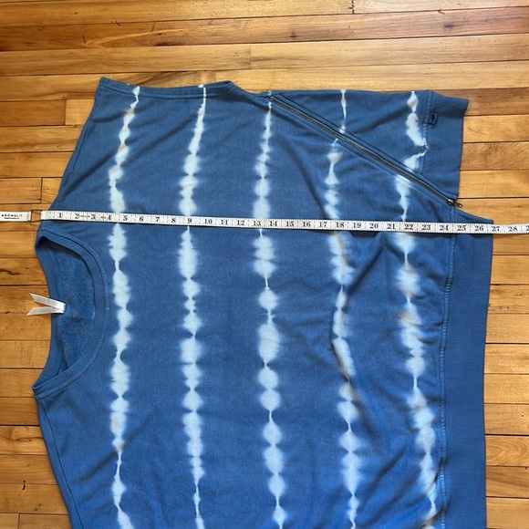 Seven7 Top - Picture 9 of 9